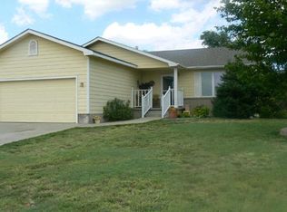 1800 Apache Rd, Dodge City, KS 67801