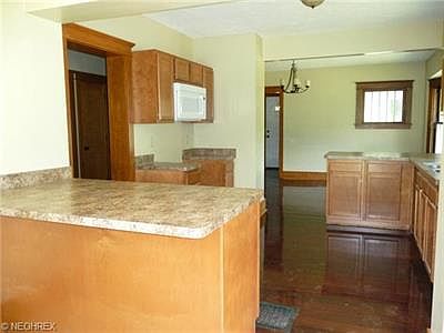 5th image of 5476 Youngstown Kingsville Rd