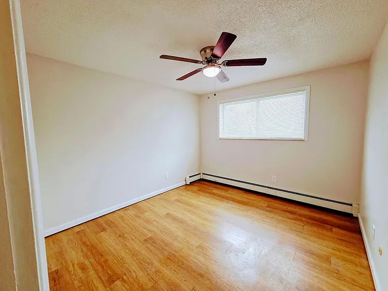 Mead Apartments — Photo 14