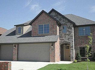 1704 SW Hayfield Ave, Bentonville, AR 72712