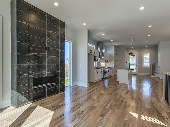 4th image of 508B 36th Ave N