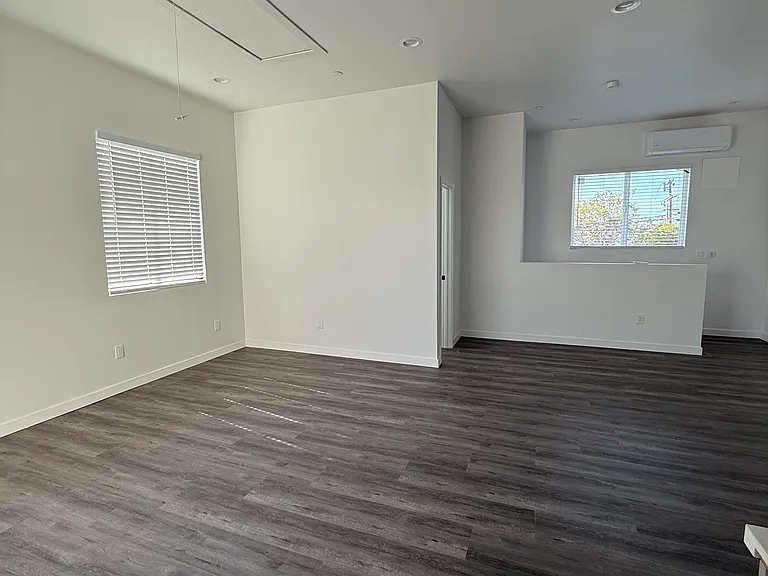1829 N Ave #1 — Photo 1