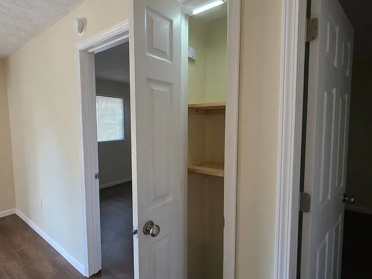 197 Hephill Dr #3 — Photo 6