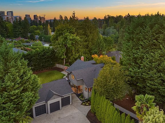 3rd image of 2209 109th Avenue NE