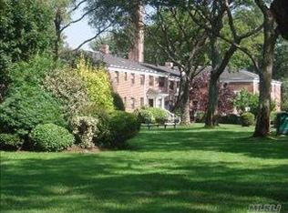 1199 E Broadway J 25, Hewlett, NY 11557