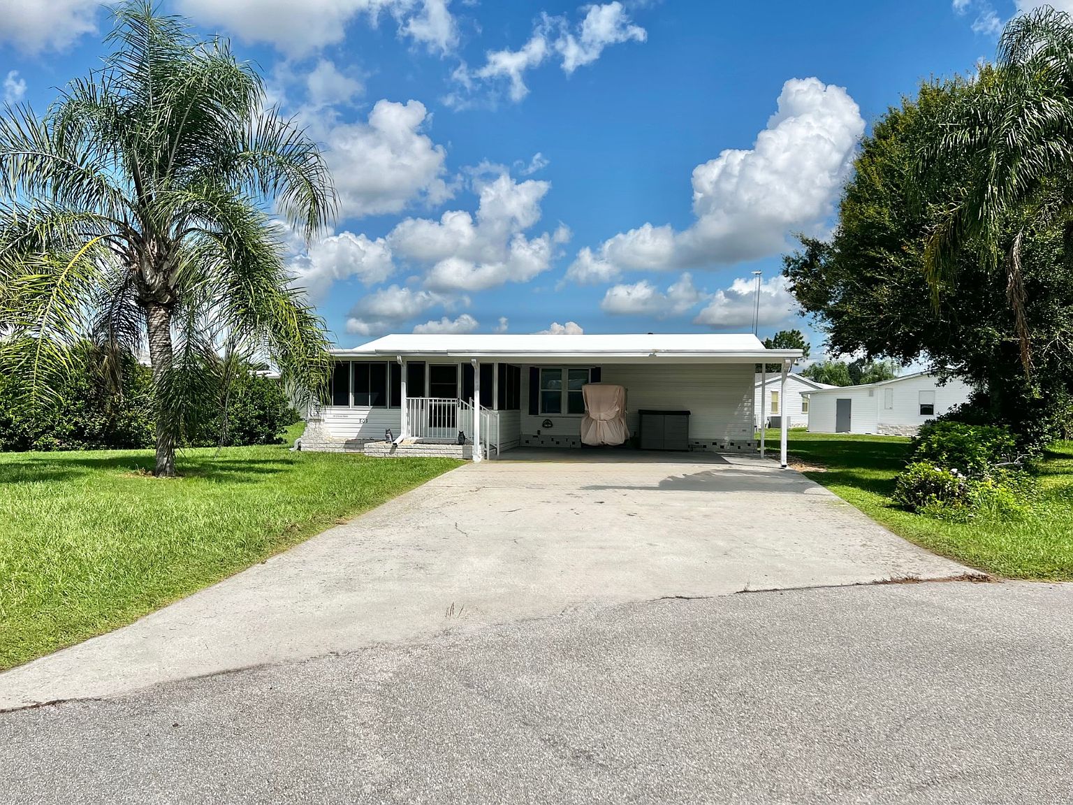 2692 NE Highway 70 #803