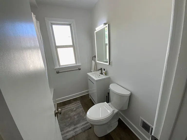 850 Winnipeg Ave #B — Photo 10