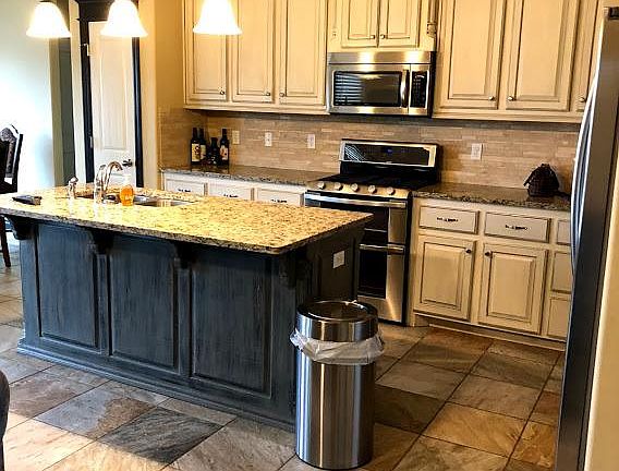 5th image of 19101 Green Springs Dr