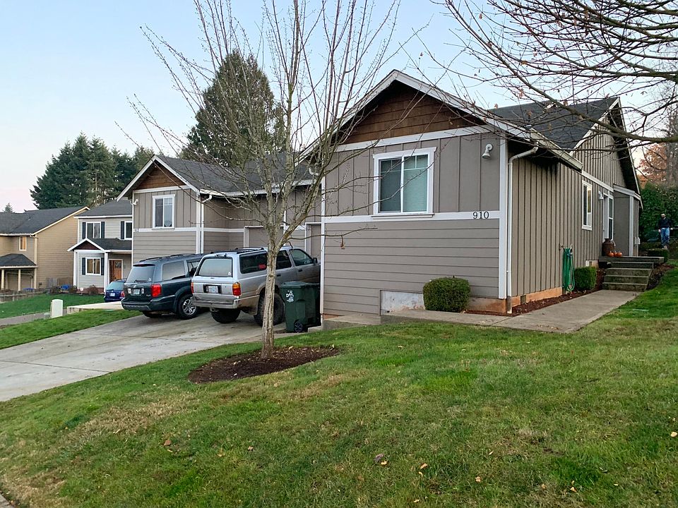 2nd image of 910 Alina Ave SE