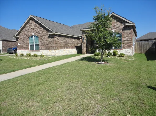 527 Roaring Springs Dr, Glenn Heights, TX 75154