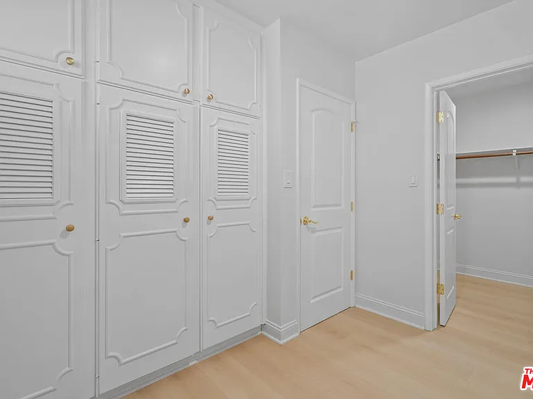4159 Regal Oak Dr — Photo 22