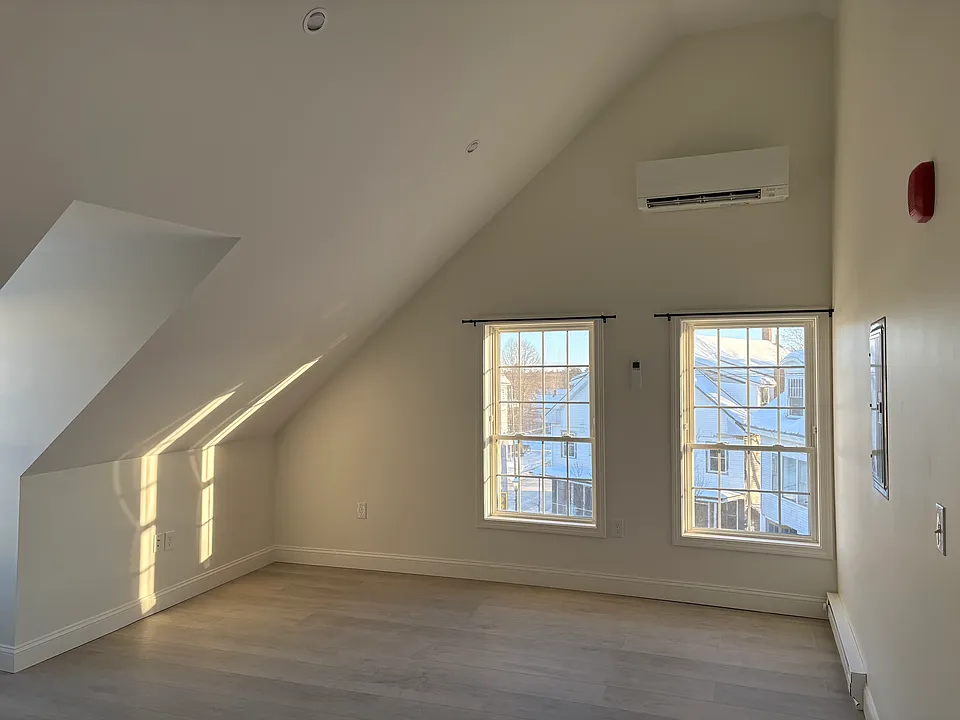 2 W Main St #9