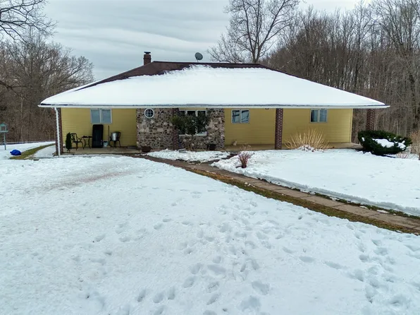 16683 S Mead Rd, Saegertown, PA 16433