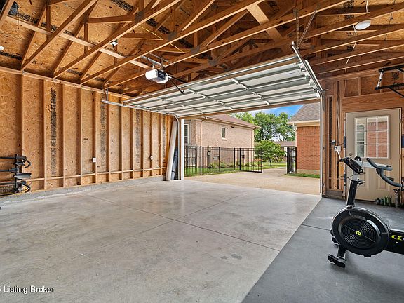 5th image of 3702 Sudbury Ln