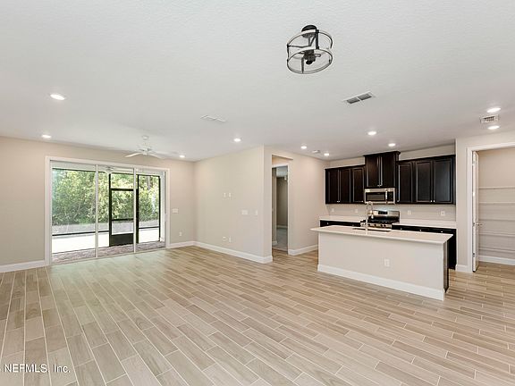 4th image of 3117 VILLA VERA Court