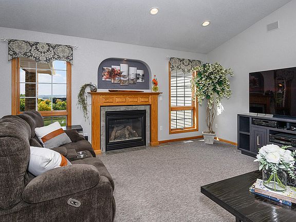 5th image of 4601 Blue Spruce Rd