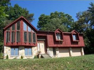 131 Skyview Dr, Greensburg, PA
