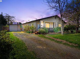 1043 F St, Springfield, OR