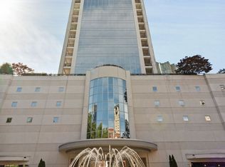 2828 Peachtree Rd NW APT 1704, Atlanta, GA 30305