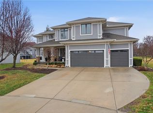 2914 W 155th Ter, Overland Park, KS 66224