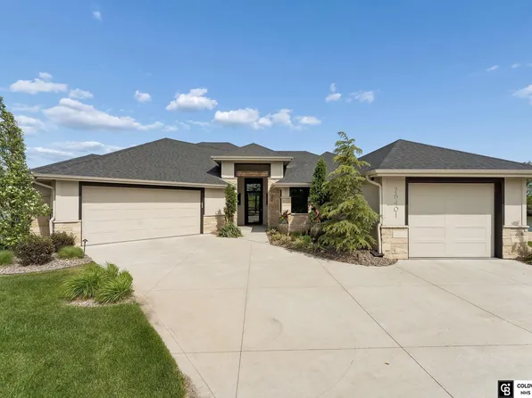 28401 Laurel Cir, Valley, NE 68064