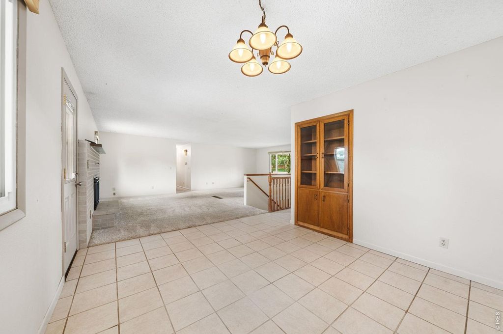 2209 Arron Dr