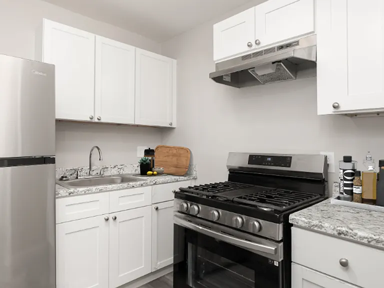 Village Court Apartments — Photo 17