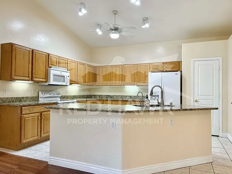3863 E Linda Ct — Photo 10
