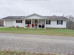 281 Pinnel St, Cottageville, WV 25239
