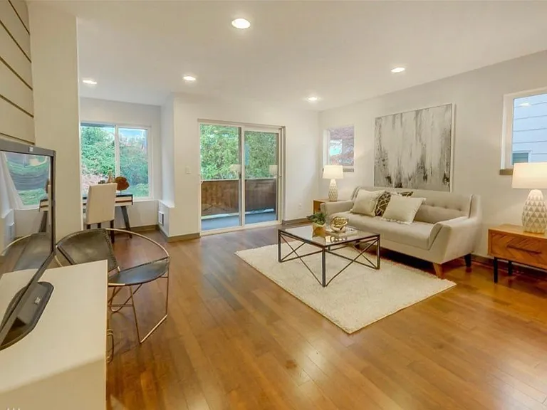 Pasadena Pl NE — Photo 2