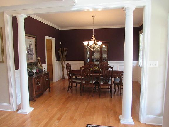 W Formal Dining View 1