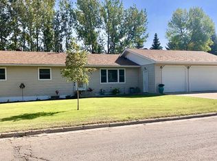 1806 Lincoln Ave NE, Devils Lake, ND 58301