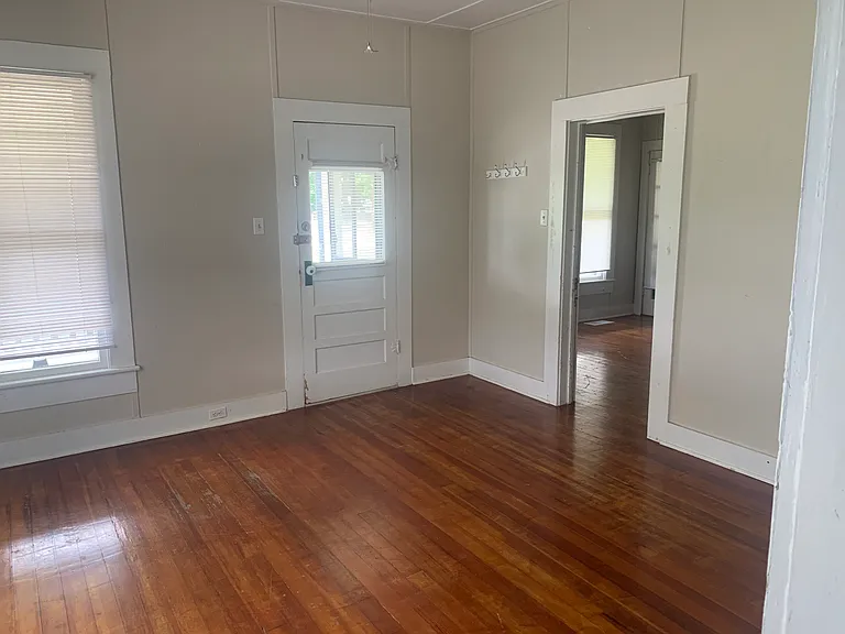 346 Cottage St #B — Photo 7
