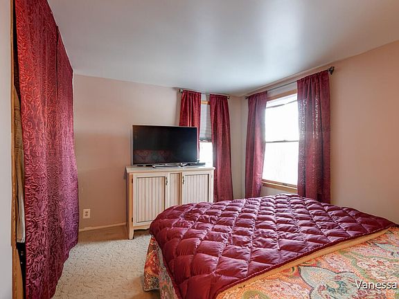 5th image of 11747 Orchard Park Dr NE