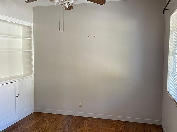 3rd image of 2121 Williams St