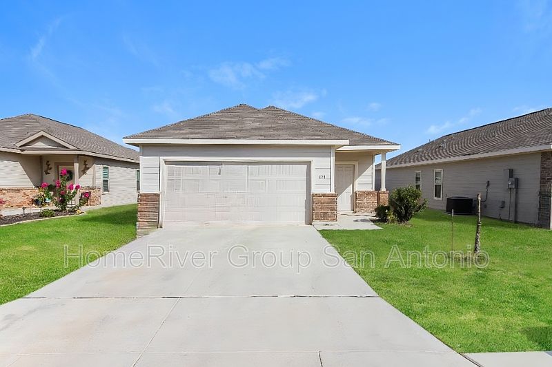 1st image of 128 Laurel Grace Ln