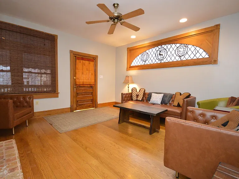 717 Copeland St — Photo 4