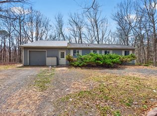 141 Wild Meadow Dr, Milford, PA