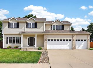 7893 Aspen Dr, West Des Moines, IA 50266