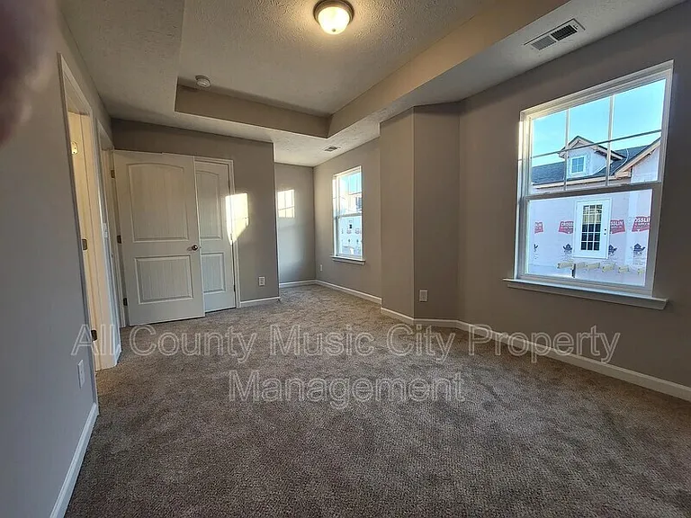 310 Negri Ct — Photo 26