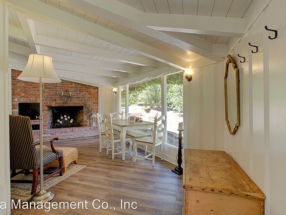 5th image of 825 Las Palmas Dr