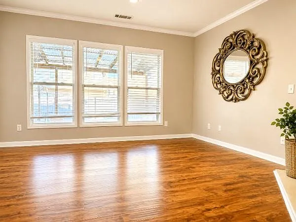 1831 Durwood Ln — Photo 6