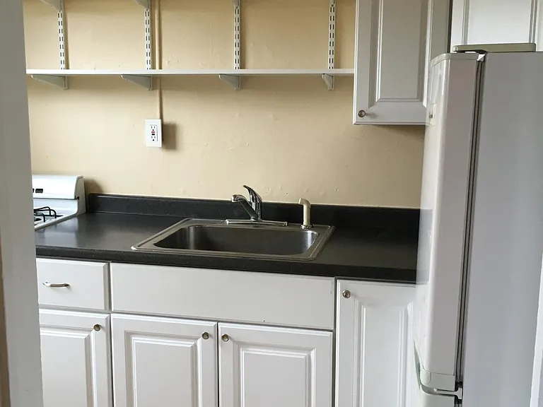 760 E 11th Ave #4 — Photo 10