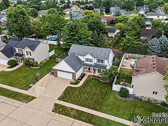 2nd image of 413 S 8th Ave