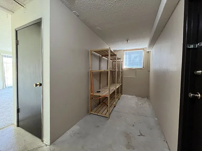 4660 NE Lombard St — Photo 32