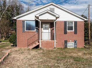 29 7th Ave SE, Hickory, NC 28602