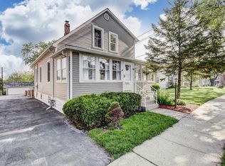 311 E 3rd St, Elmhurst, IL 60126