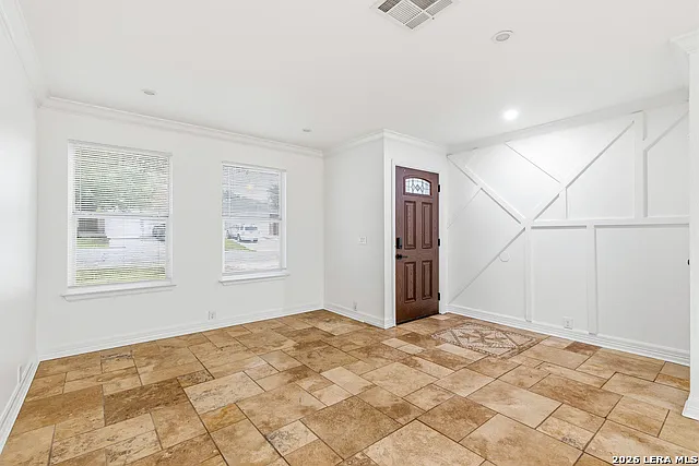 902 Amber Knl — Photo 3