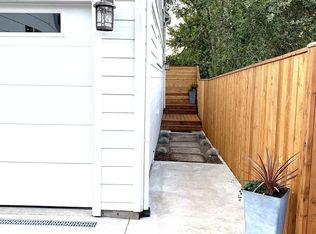 10731 NE Morris St #B, Portland, OR 97220