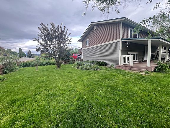 3rd image of 806 W Jenkins Ave